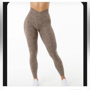 Alphalete Surface Power Leggings